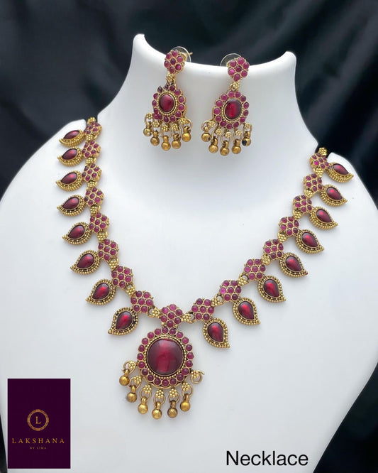 Necklace Set
